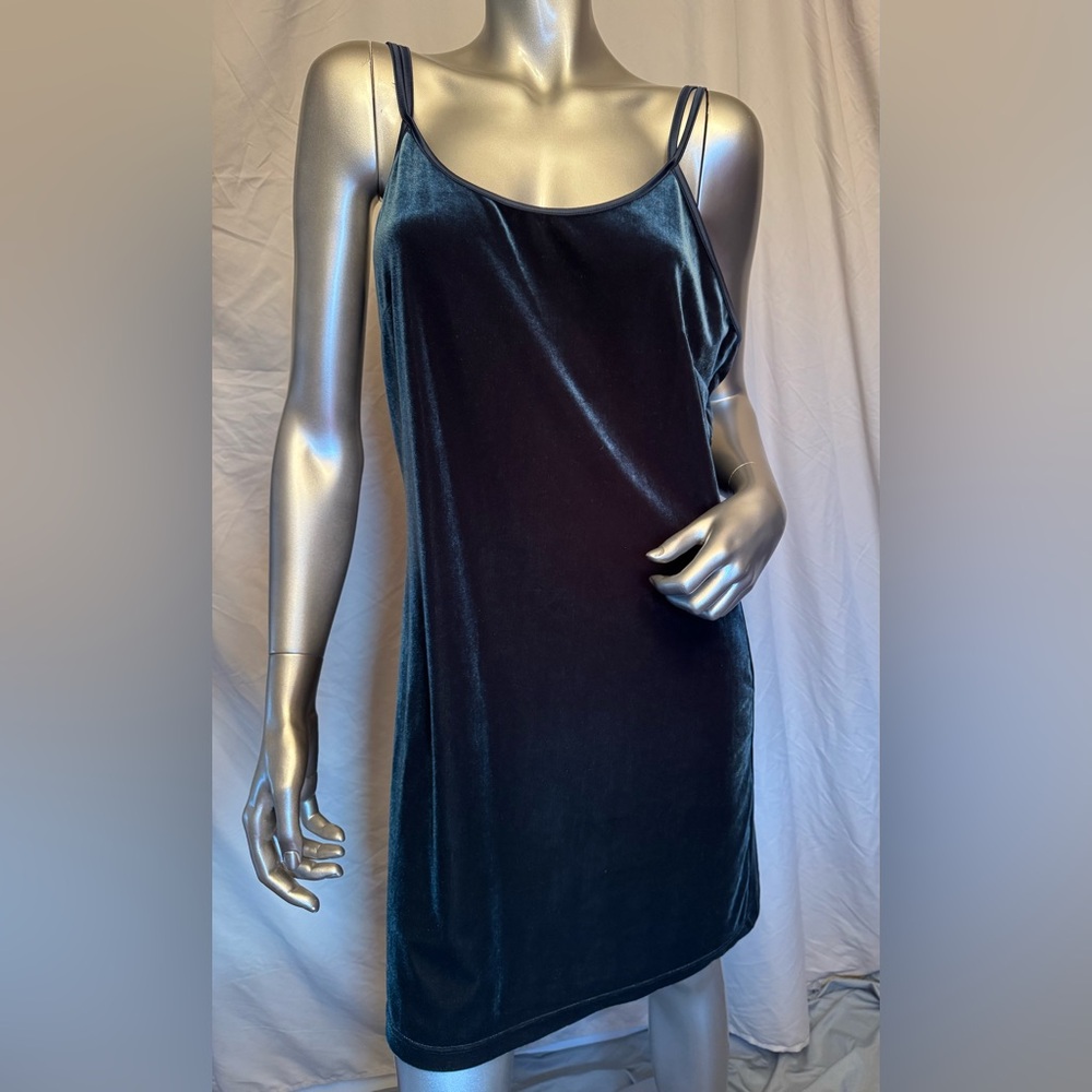 Valerie Stevens, Gorgeous Shimmery Green Velvet Slip Dress or Nightie Sz M